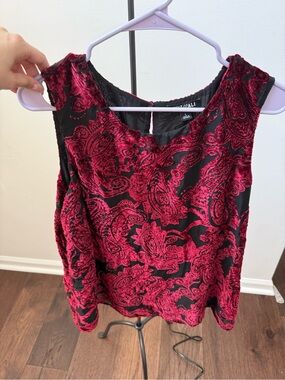 Roz & Ali Red Paisley Velvet Burnout Sleeveless Top